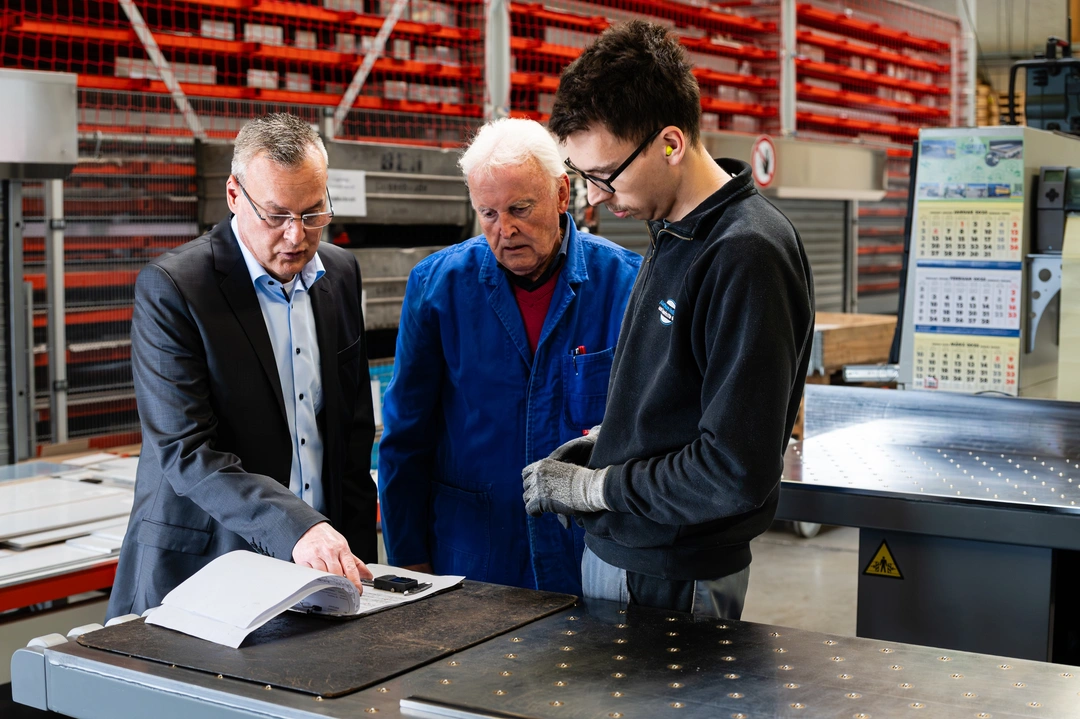 Besprechung bei Aluminium Halbzeuge und Zuschnitte