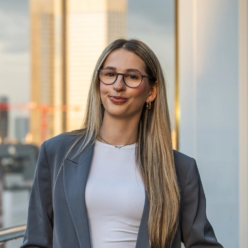 Valentina Rexhepi – Marketing Managerin bei Redline Grow